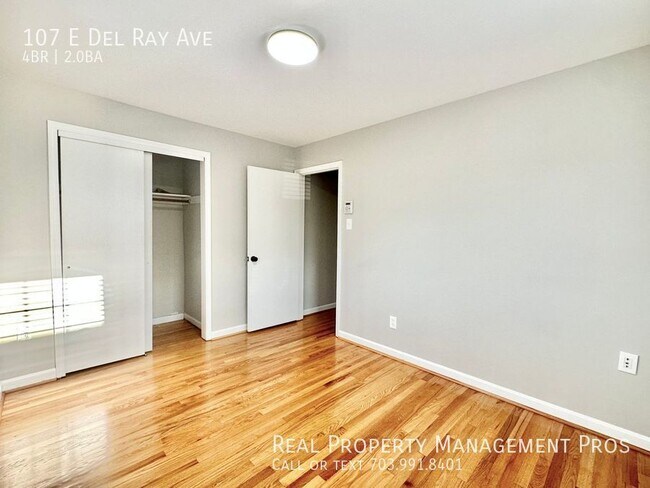 Building Photo - 107 E Del Ray Ave
