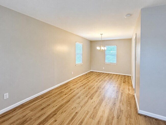 Building Photo - 247 Brookside Ct