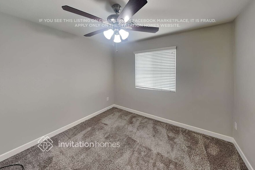 Building Photo - 5424 S El Camino Dr