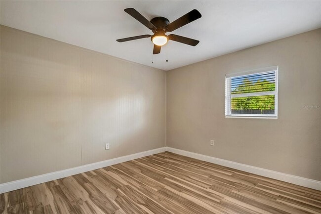 Building Photo - 1824 Roanoke Ave