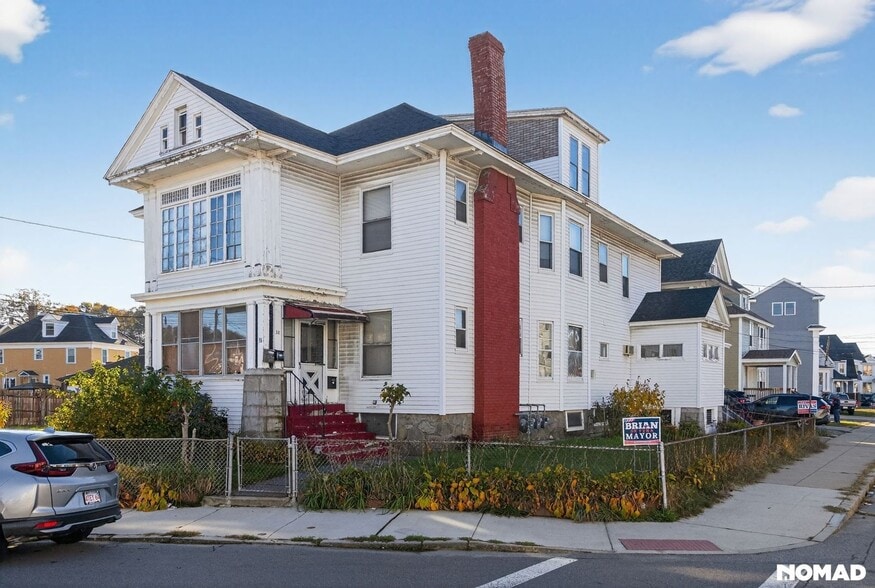 Primary Photo - 38 Custer St