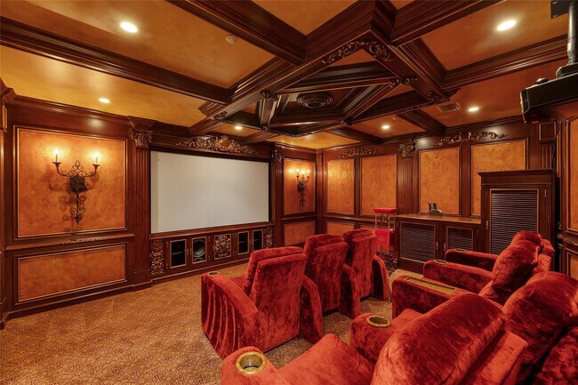 Building Photo - 1011 Rhodes Villa Ave