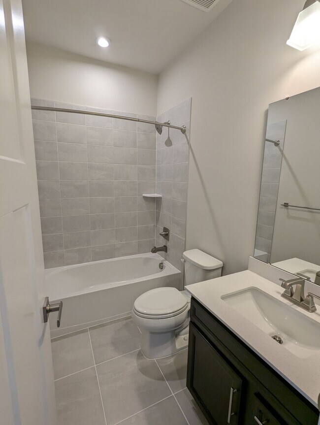 Building Photo - Gorgeous New Construction (never lived in)...