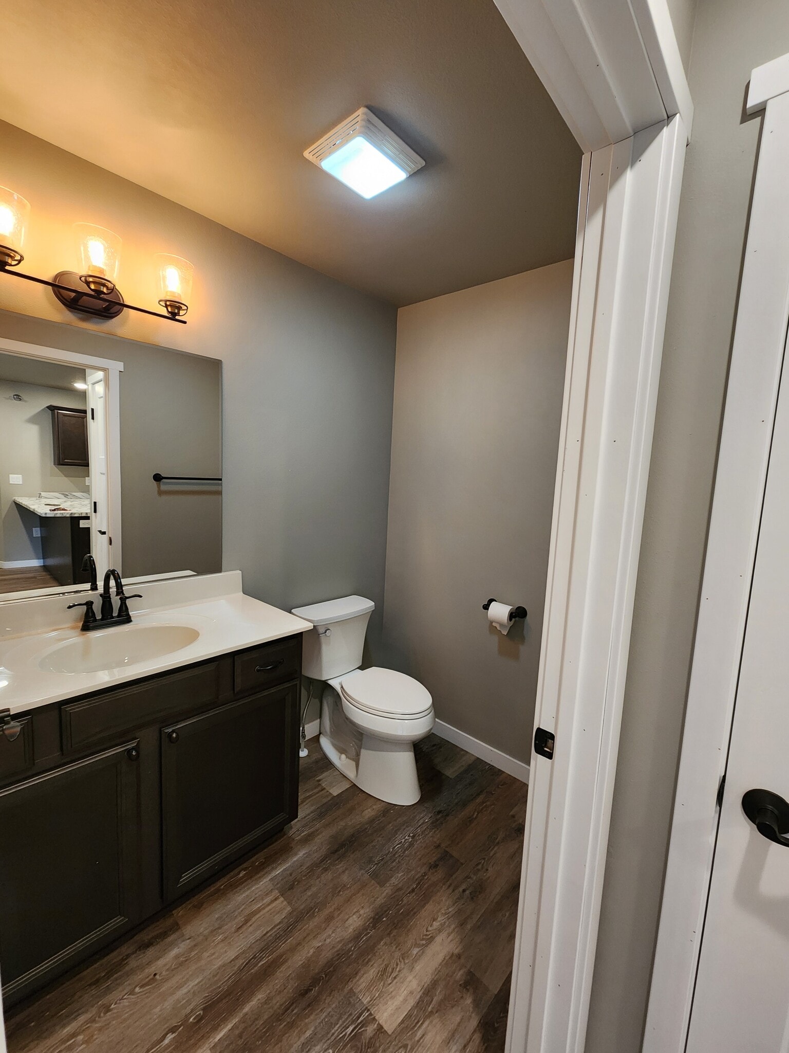 Building Photo - 105 Nieson St