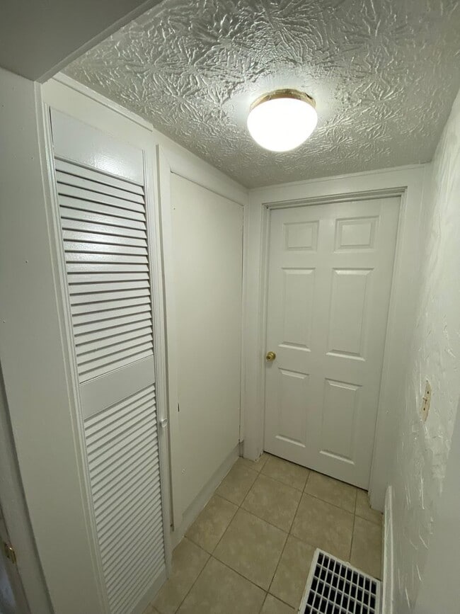 Building Photo - One Bedroom Duplex with off street parking...