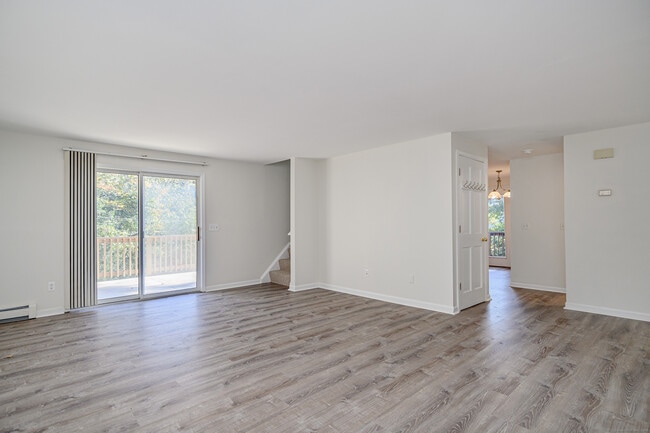 Building Photo - 54 Farview Dr