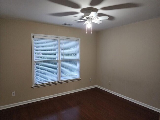 Building Photo - 12990 Meridian Ct
