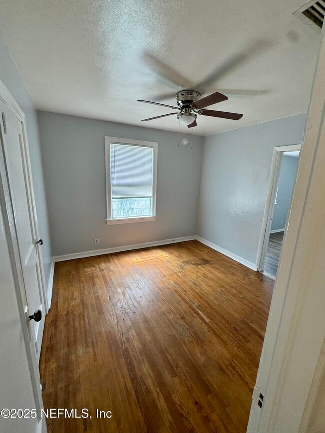 Building Photo - 3225 Liberty Cir