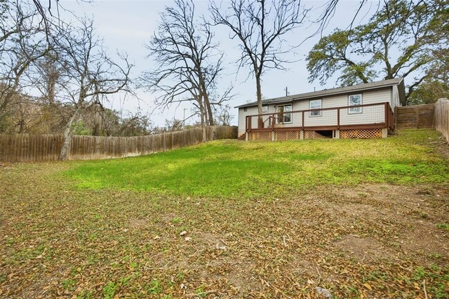 Building Photo - 4810 Creekwood Rd