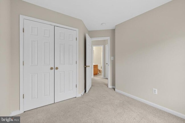 Building Photo - 7568 Great Swan Ct