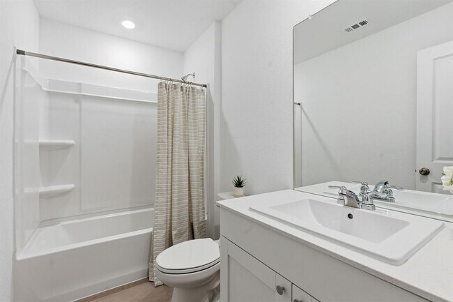 Building Photo - 511 Paris St