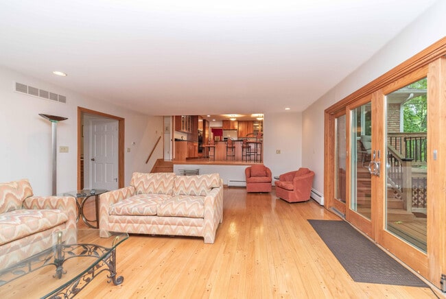 Building Photo - 34150 Hunters Row