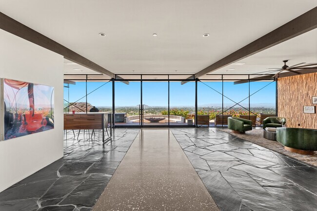 Building Photo - 4925 E Red Rock Dr