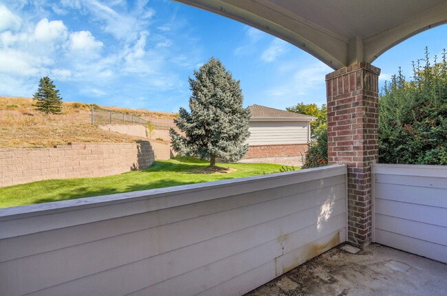 Building Photo - $1,850, 1 bed, 1 bath, located in Arvada w...