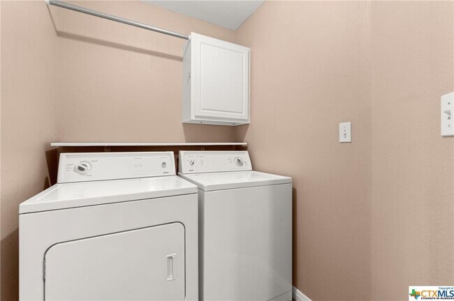 Building Photo - 1623 Anna Lee Dr