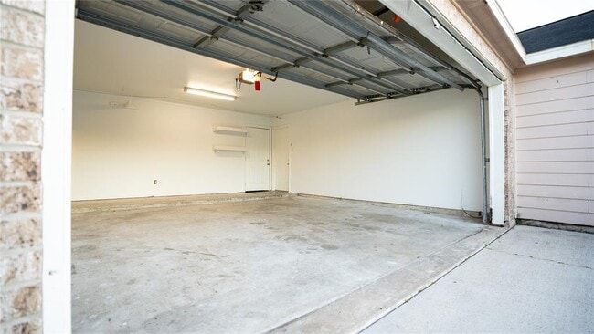 Building Photo - 11827 Cape Hyannis Dr