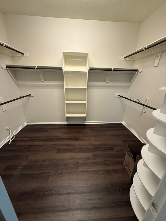 Building Photo - 20206 Lago Blf Lp