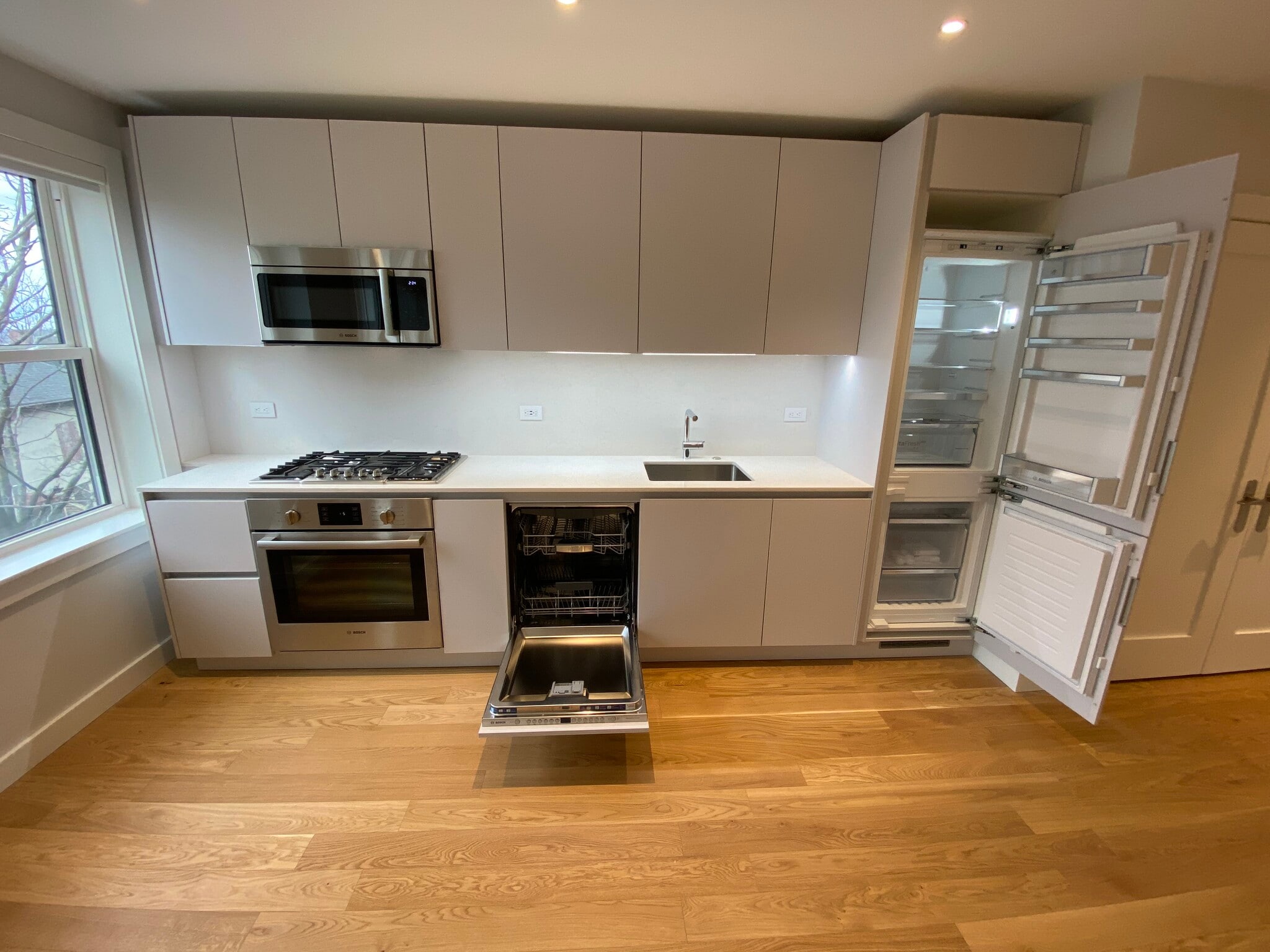 Building Photo - 36 Madison St