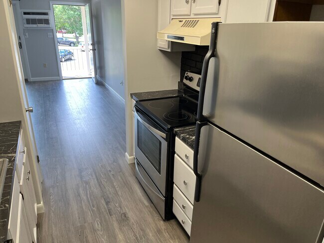 Building Photo - 808 Cocheco Ct