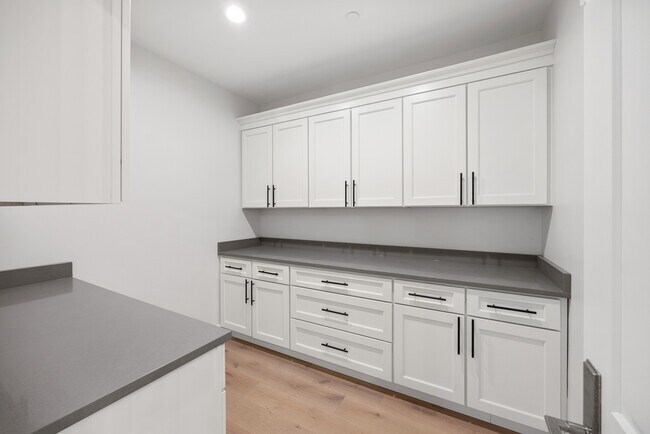 Building Photo - 801 Key Hwy