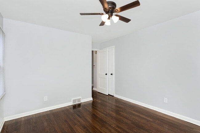 Building Photo - 9238 Artesian St