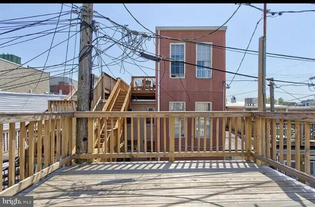 Building Photo - 111 Bloomsberry St