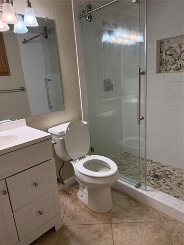 Building Photo - 3037 Hamlet Ct