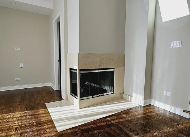 Building Photo - Upscale Living at Its Finest