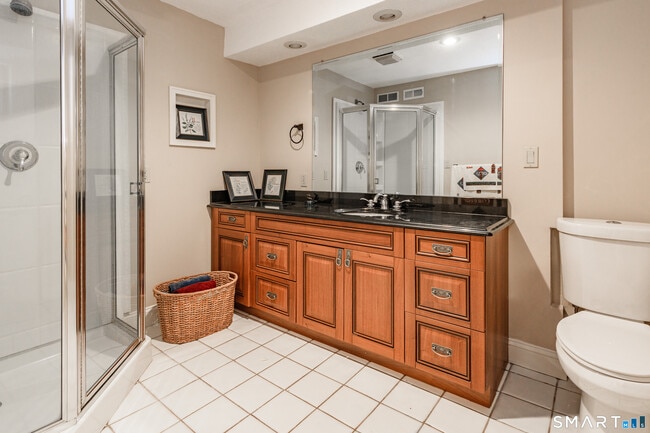 Building Photo - 2 Bramble Bush