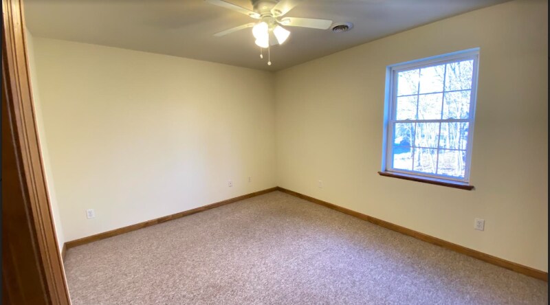 Building Photo - 525 Sir Benjamin Way