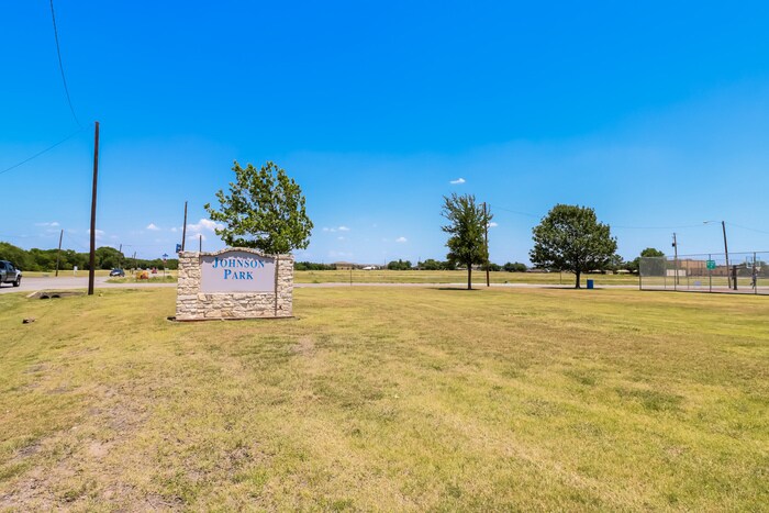 Building Photo - 404 Ridge Dr