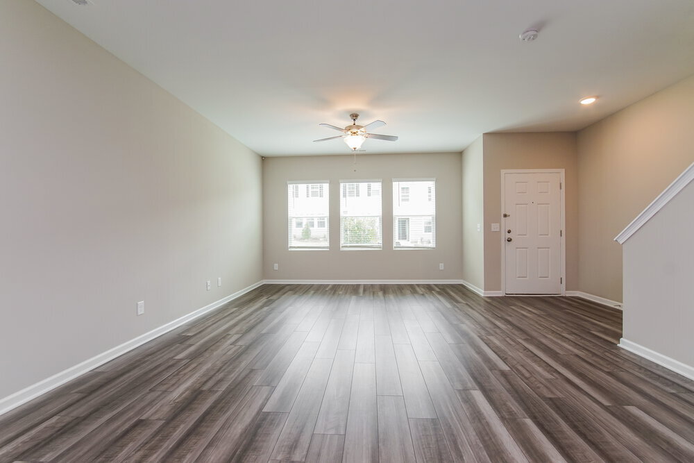 Building Photo - 544 Landing View Dr