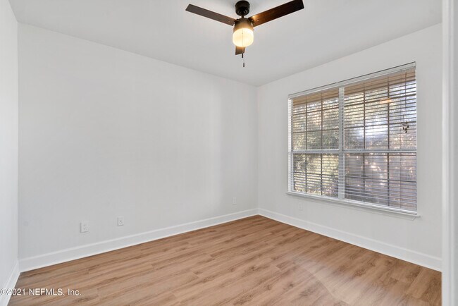 Building Photo - 230 Colima Ct