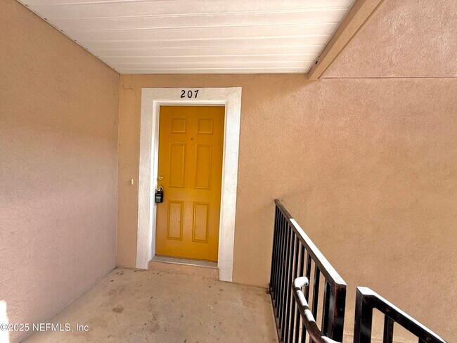 Building Photo - 6788 Manotak Oaks Dr