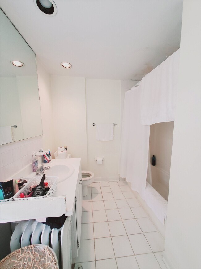 Building Photo - 760 Hope Street Apt #A, Stamford, CT 06907...