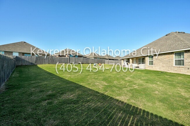 Building Photo - 4200 NW 156th Terrace