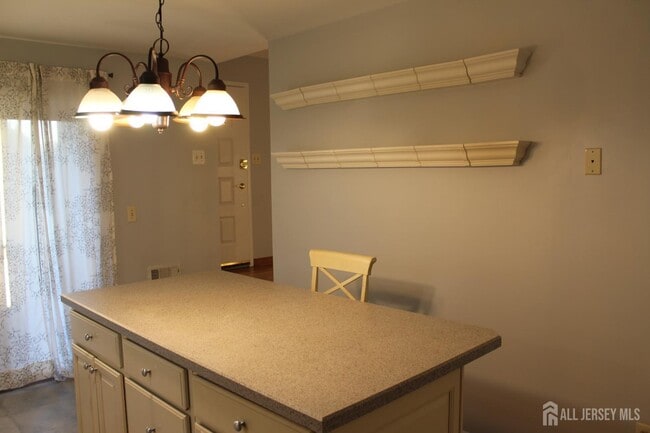 Building Photo - 224 Westgate Dr