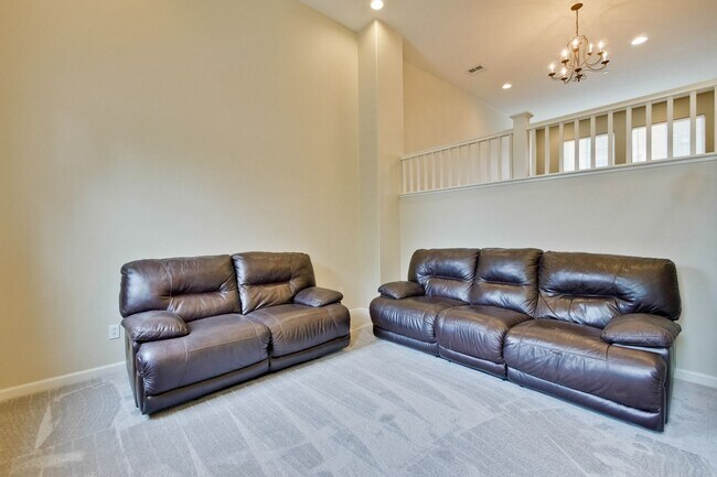 Building Photo - Modern Communication Hill Townhome | Panoramic Mountain Views