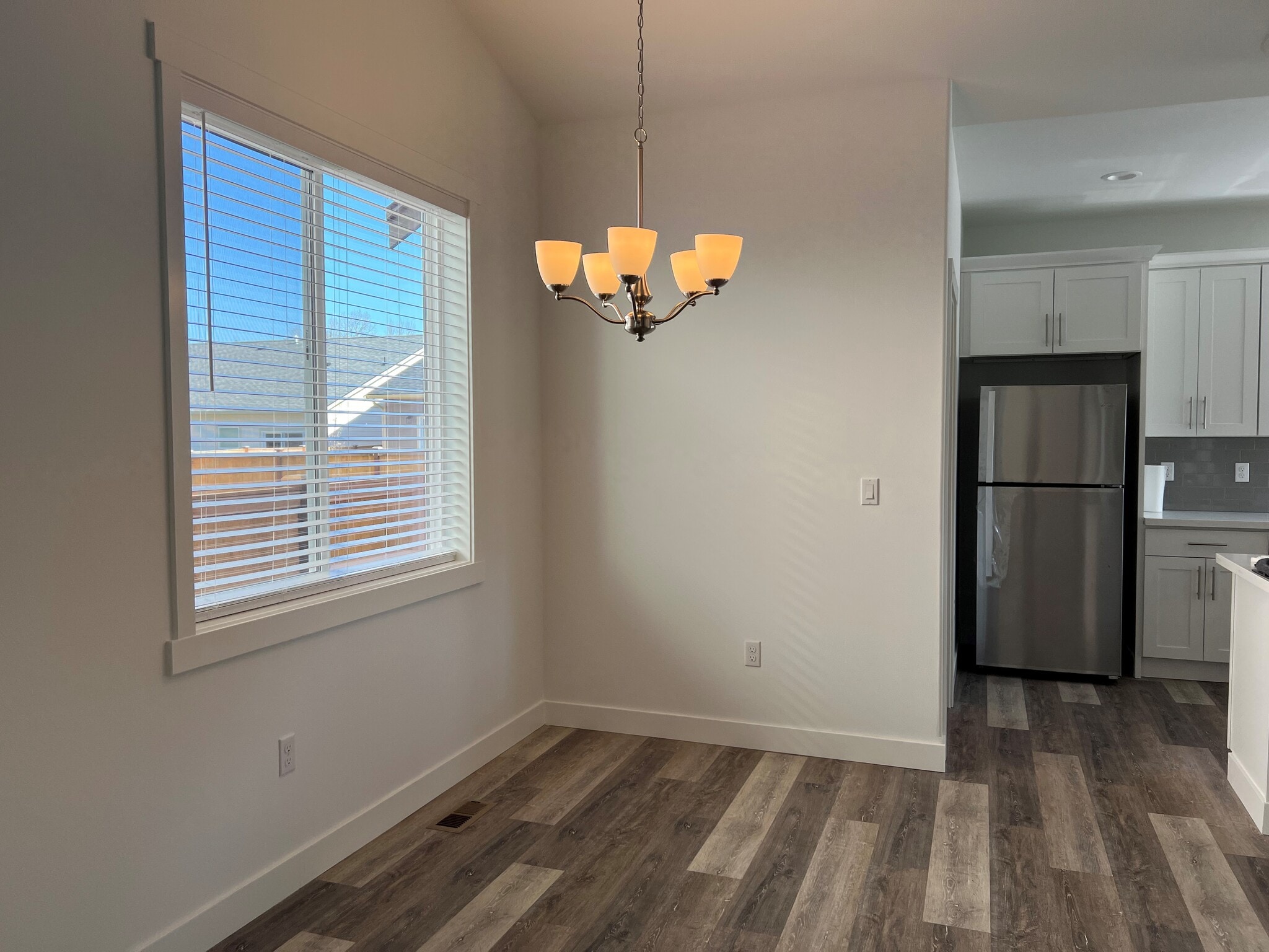 Building Photo - 3002 Roald Ave SE