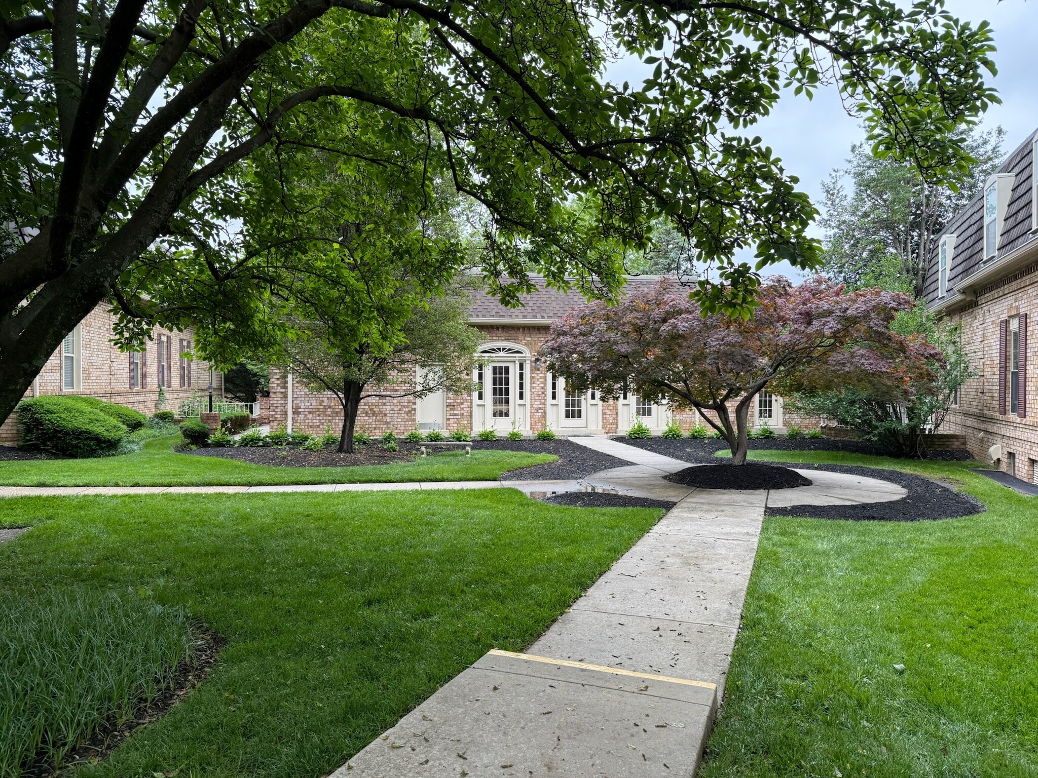 Building Photo - 3121 Patrick Henry Dr