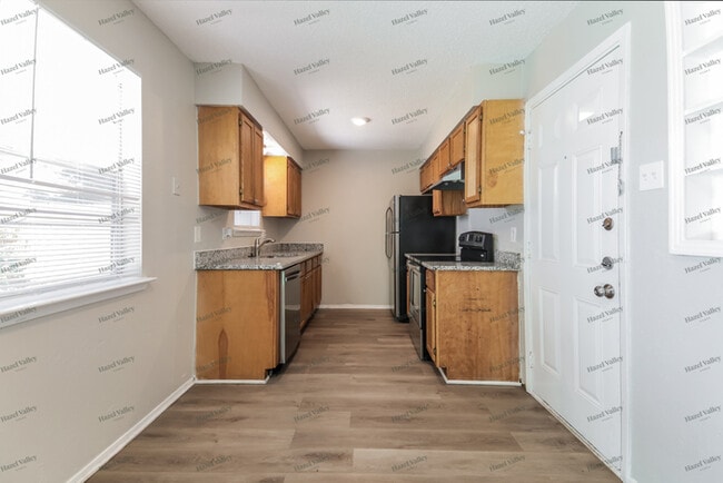 Building Photo - 1705 Allentown Dr