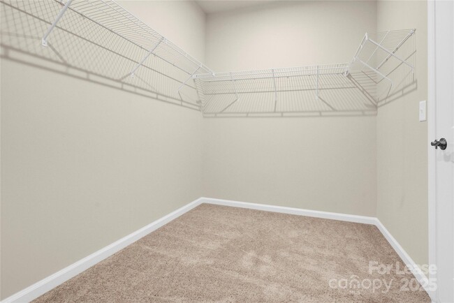 Building Photo - 5850 Strathmore Ct