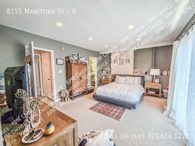 Building Photo - 8155 Manitoba St