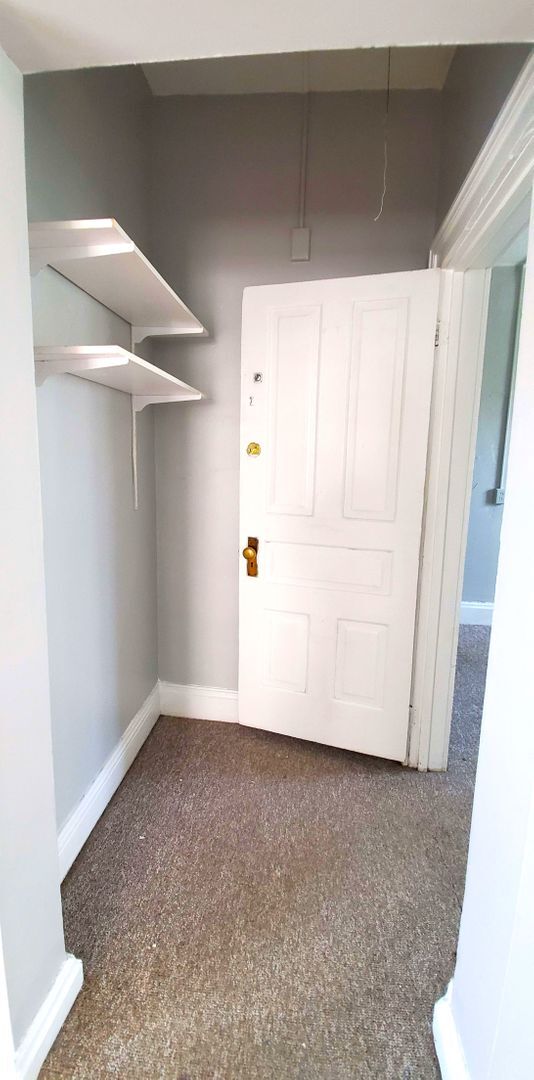 Building Photo - 411 N State St