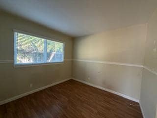 Building Photo - 493 Waskow Dr