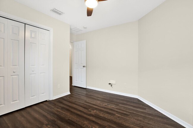 Building Photo - 10613 Little Bend Ln