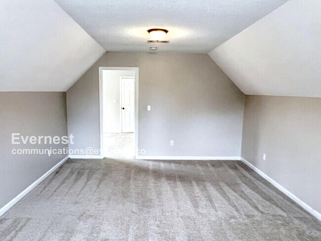 Building Photo - 128 Pebblebrook Cir