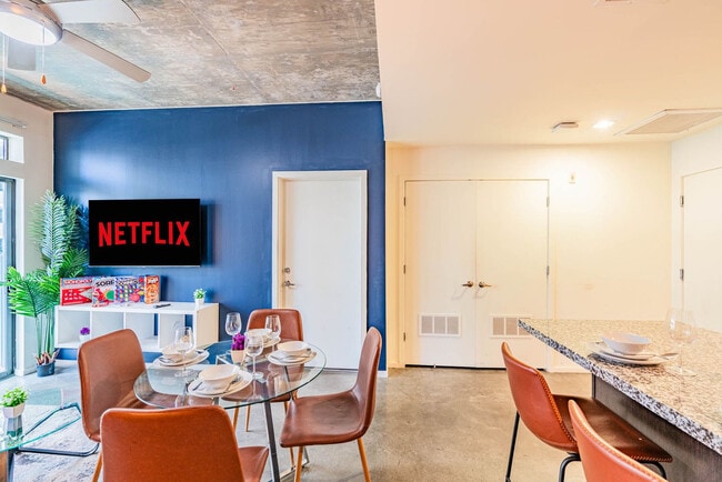 Building Photo - 888 N 4th St