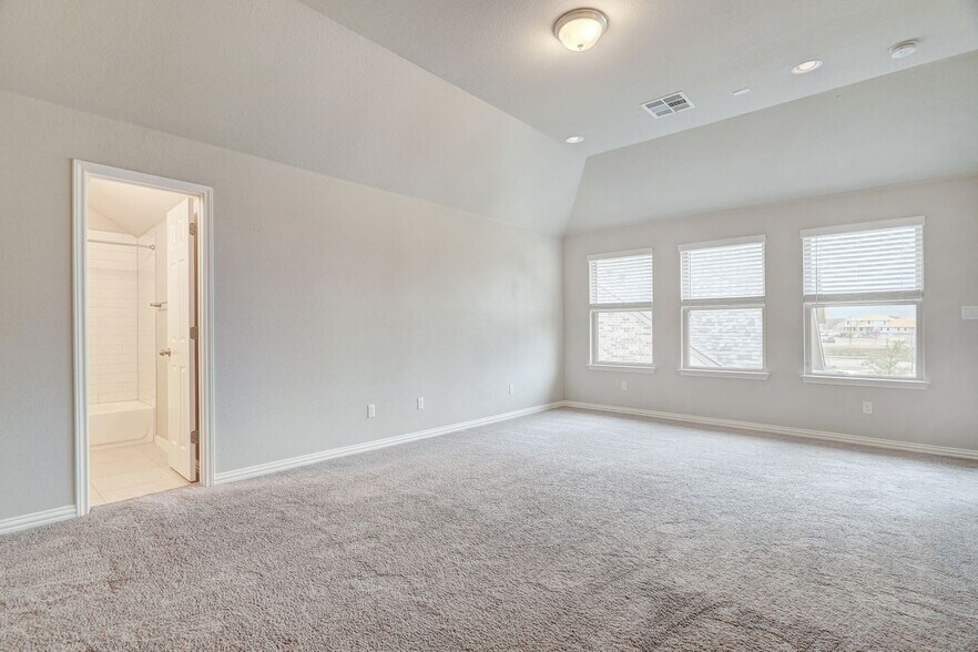 Building Photo - 213 Mindy Way