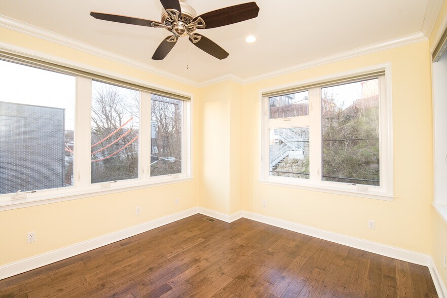 Building Photo - 4576 Silverwood St